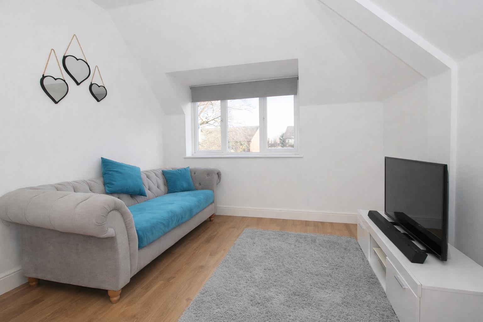 2 bed property in Albion Road, Sutton